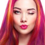 Mulher com cabelos lindos e tratados.