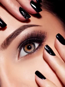 Unhas perfeitas: cuidados para manter as unhas saudáveis e dicas para um look ideal para cada ocasião.