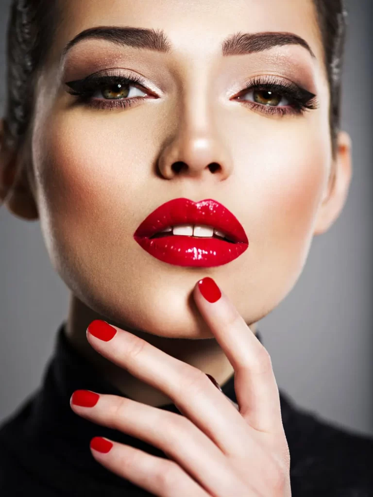 Unhas perfeitas: cuidados para manter as unhas saudáveis e dicas para um look ideal para cada ocasião.