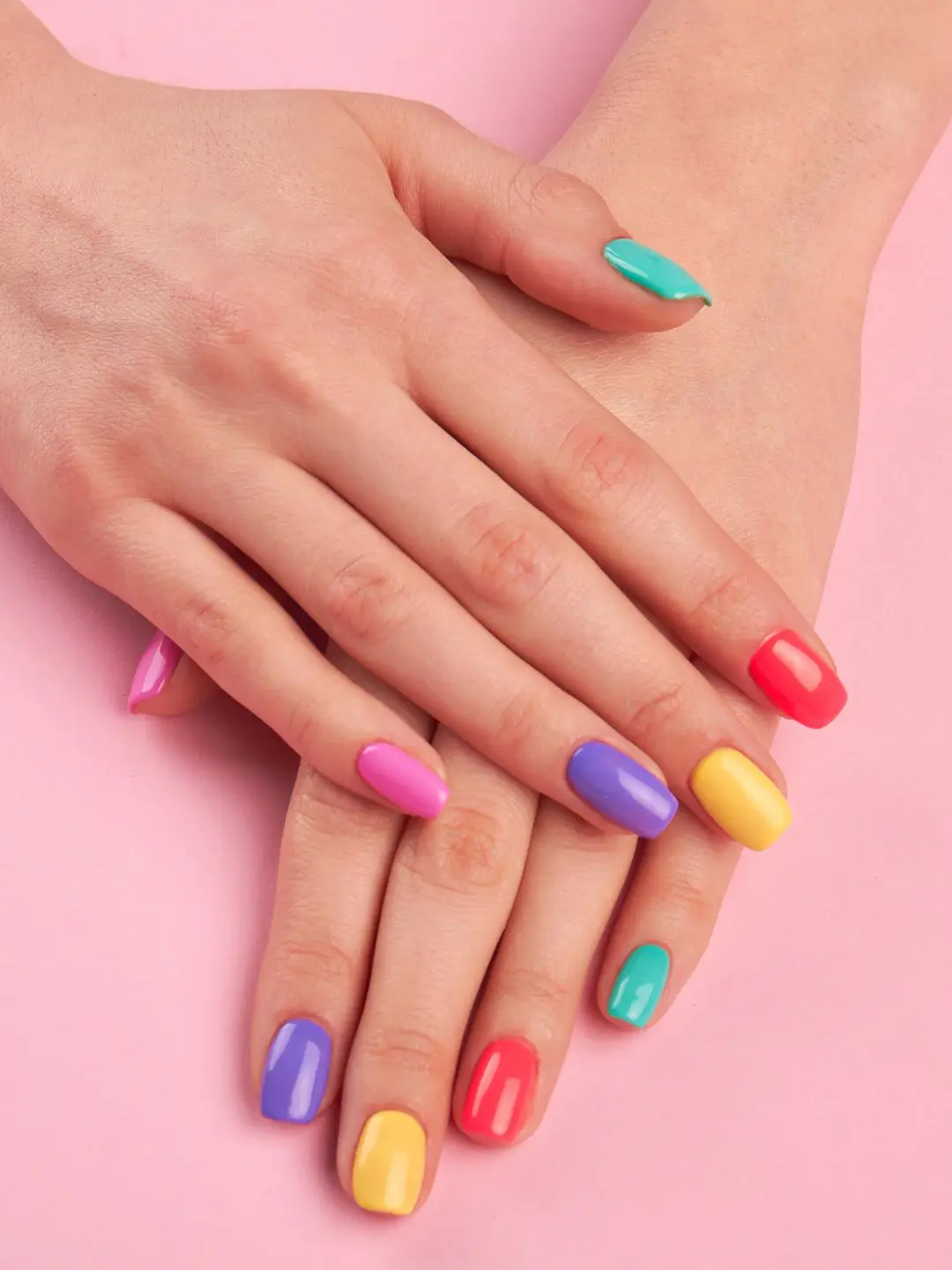 Unhas perfeitas: cuidados para manter as unhas saudáveis e dicas para um look ideal para cada ocasião.